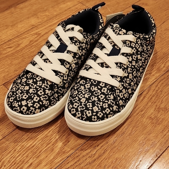 Gap kids shoes - Picture 1 of 6